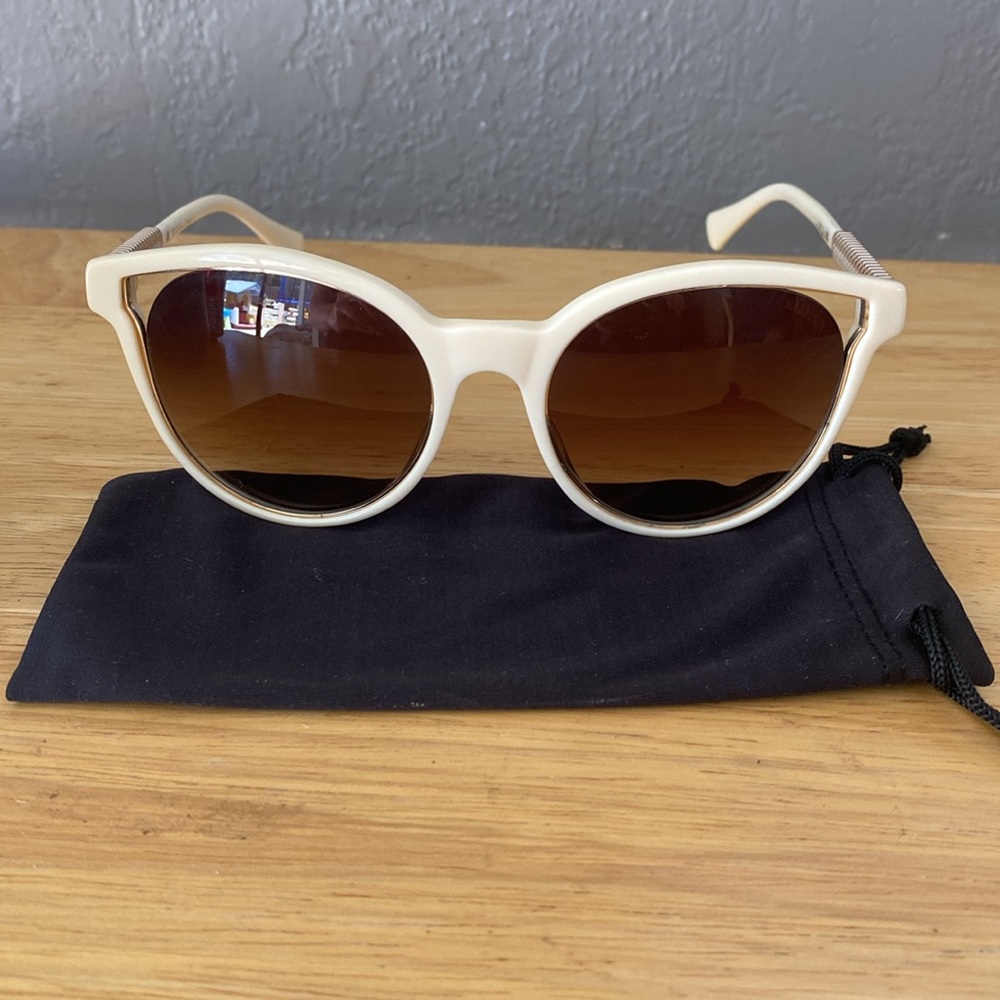 Balmain BL2507 Round Sunglasses in White Acetate Cream